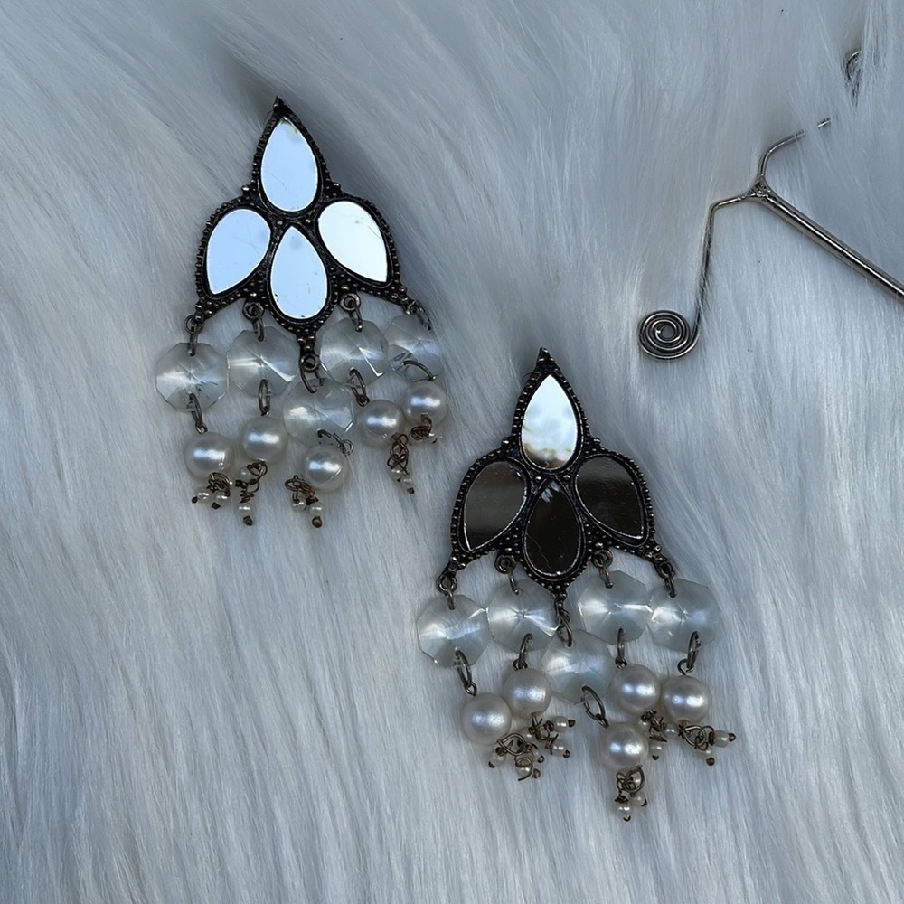 Beautiful mirror work earrings - Picture 8 of 10